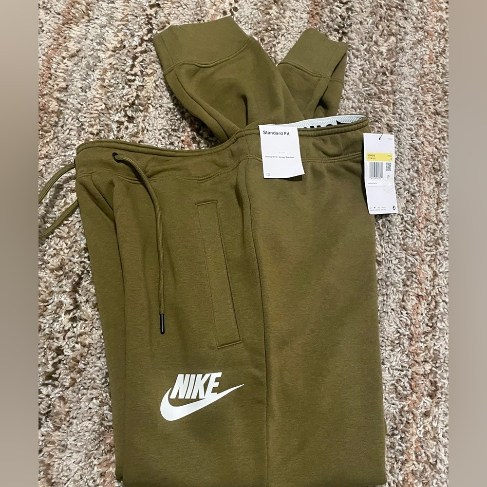NWT - Nike Rally Pant - Standard Fit - Nike Olive Pant - W S